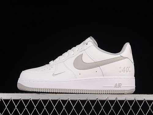 320MN5263121AIR FORCE 1 07 LOW WHITEGREYWOMAN3639MAN4045