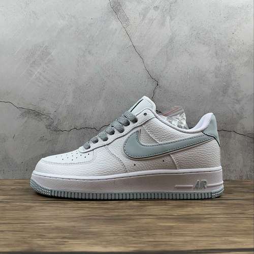 290AQ2566201AIR FORCE 1 LOW 07 WHITEWHITEICE BLUEWOMAN3639MAN4045