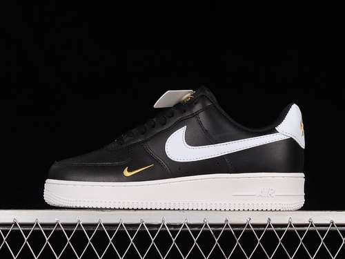 240CZ0270001AIR FORCE 1 LOW 07 ESSENTIAL BLACKWHITEBLACKBLACKWOMAN3639MAN4045