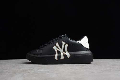 2603ASXXA11NCHUNKY CLASSIC MLB BLACKWHITEBLACKWOMAN3639MAN4044