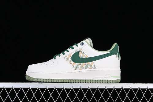 300FN0369100AIR FORCE 1 07 LOW BAMBOO WHITEGREENWOMAN3639MAN4045