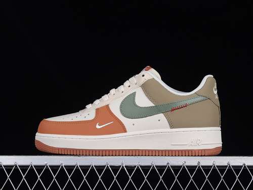 340BS8871801AIR FORCE 1 LOW 07 WHITEGREENREDBROWNWOMAN3639MAN4045