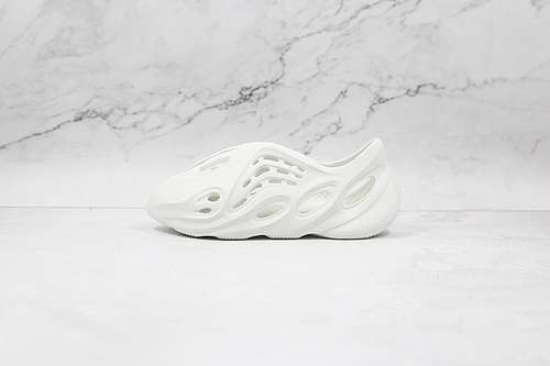 260G55486YEEZY FOAM RUNNER SAND CLOUD WHITECLOUD WHITECLOUD WHITEUNSIEX36546