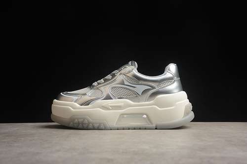 240GGCC WHITEGREYSILVERWOMAN3540