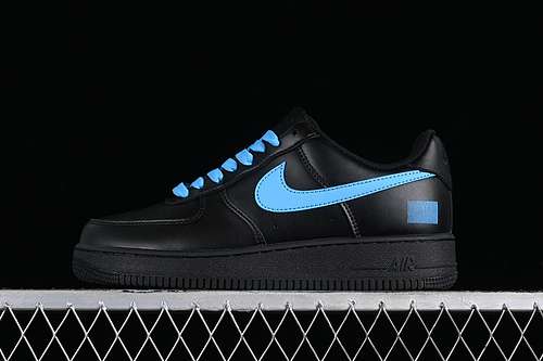 300CW2288111AIR FORCE 1 07 LOW BLACKBLUEWOMAN3639MAN4045