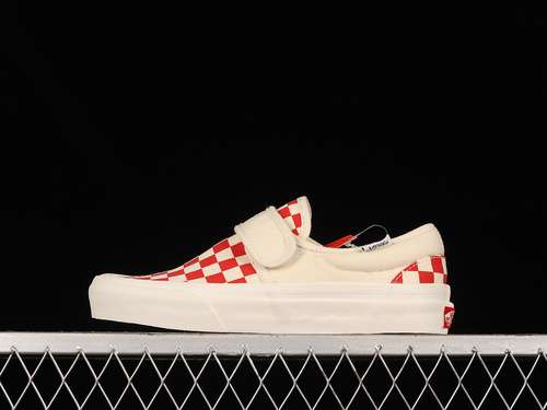250VN0A3MVARJNSLIPON 47 V DX ANAHEIM FACTORY RED CHECKERBOARD REDTRUE WHITEUNISEX3544
