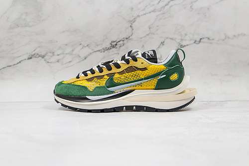 420CV1363700SACAI X VAPORWAFFLE TOUR YELLOWSTADIUM GREENSAILWOMAN3639MAN4047