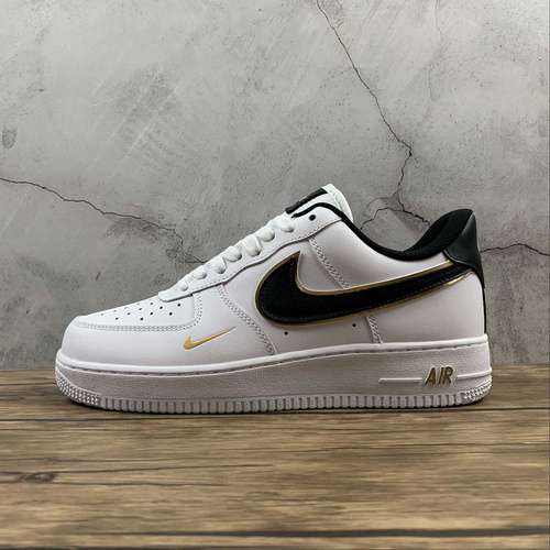 300DA8481100AIR FORCE 1 LOW 07 LV8 WHITEBLACKMETALLIC GOLDWOMAN3639MAN4045
