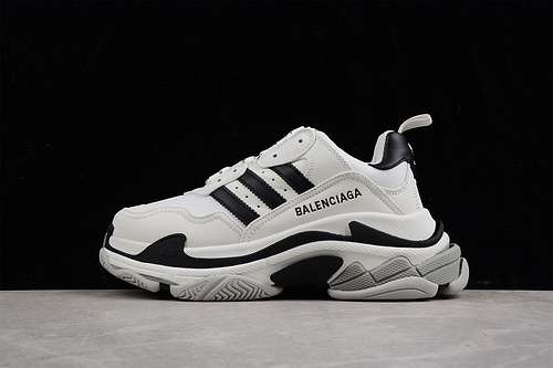 650W3RN29010TRIPLE S SNEAKER LEATHER FREE CLEARSOLE WHITEBLACKWHITEUNISEX3546