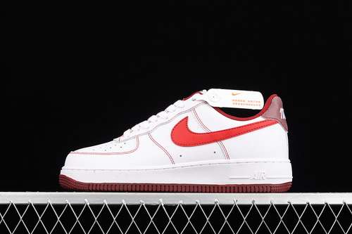 270DA8478101AIR FORCE 1 LOW 07 WHITEWHITEREDWOMAN3639MAN4045
