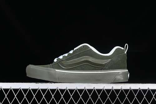 230VN0009QCEWHVANS CLASSICS KNU SKOOL GREENWOMAN3539MAN4044