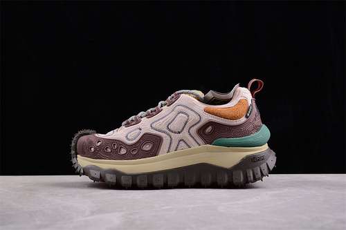 540MONCLER TRAILGRIP GTX GREENGREYBROWNPINKWOMAN3639MAN4046