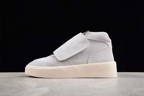 460FOG 101 JERRY LORENZO WHITEGREYMAN3945