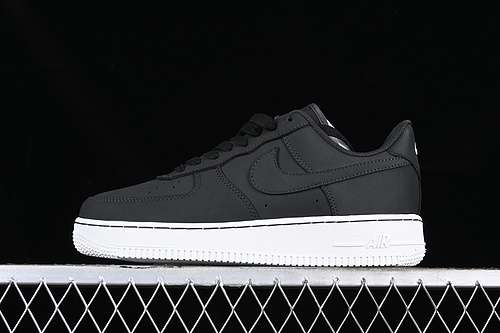 300DQ8571001AIR FORCE 1 07 LOW WHITEBLACKWOMAN3639MAN4045