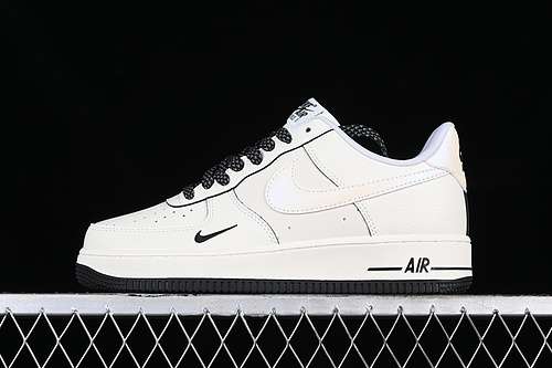 340DD9915700AIR FORCE 1 07 LOW WHITEGREYBLACKWOMAN3639MAN4045