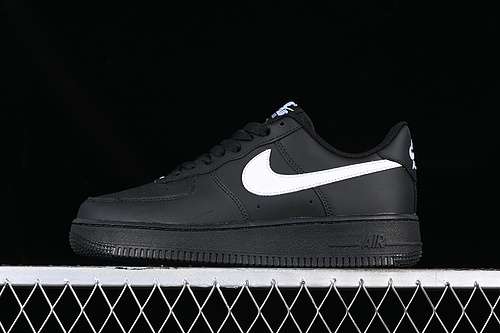 280FZ0627010AIR FORCE 1 07 LOW WHITEBLACKWOMAN35539MAN4045