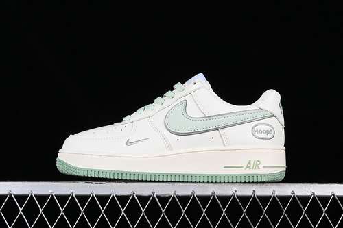 320HP2369007AIR FORCE 1 07 LOW HOOPS WHITEGREENWOMAN3639MAN4045