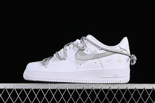 340ZH0316016AIR FORCE 1 07 LOW WHITEGREYWOMAN3639MAN4045