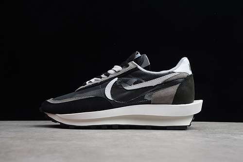 10199110BV0073001ST LDV WAFFLE SACAI DARK GREYWOLF GREYBLACKWHITEMAN4045