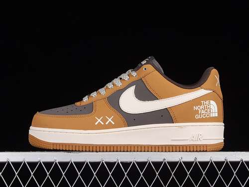 340BS9055809THENORTHFACE AIR FORCE 1 LOW 07 BROWNDARK GREYWHITEWOMAN3639MAN4045