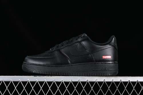 280CU9225001SUPREME AIR FORCE 1 LOW BLACKREDWOMAN35539MAN40475
