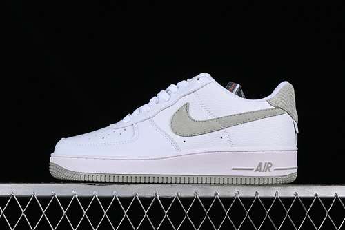 300CN2873105AIR FORCE 1 07 LOW WHITEGREYGREENWOMAN3639MAN4045