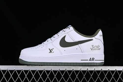 340LV1898835LOUIS VUITTON AIR FORCE 1 07 LOW WHITEBLACKWOMAN3639MAN4045