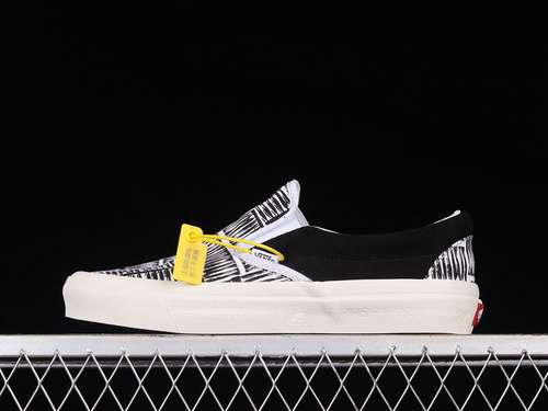 250VNOA2XRYTOL2OFFSPRING X SLIPON OG LX BLACKWHITEBLACKWOMAN3539MAN4044