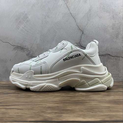 470BALENCIAGA TRIPLE S WHITEWHITEBLACKWOMAN3539MAN4046