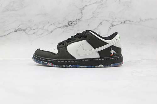 320BV1310013SB DUNK LOW PRO OG QS PANDA PIGEON BLACKWHITEGREEN GUSTOUNISEX3645