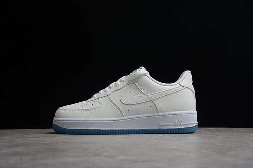 250DA8301100AIR FORCE 1 LOW 07 LX UV REACTIVE WHITEBLACKWHITEUNIVERSITY BLUE