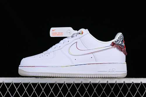 280FN8918111AIR FORCE 1 07 LOW WHITEREDWOMAN3639MAN4045