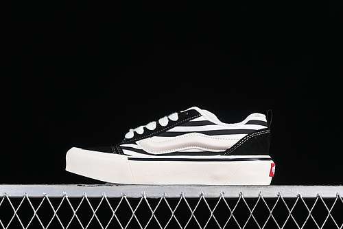 220VN0009QCYU4VANS CLASSICS KNU SKOOL WHITEBLACKWOMAN3539MAN4044