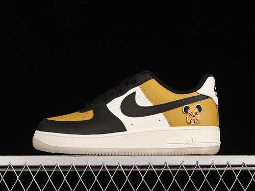 340CJ8899111AIR FORCE 1 LOW 07 BLACKWHITEYELLOWWOMAN3639MAN4045
