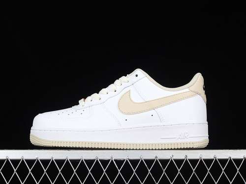 300DZ2771121AIR FORCE 1 LOW 07 WHITEWHITERATTANWOMAN3639MAN4045