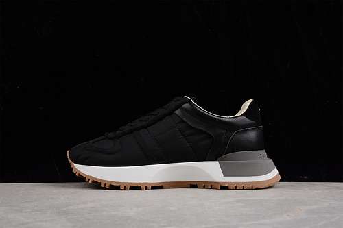 580MAISON MARGIELA RUNNER SNEAKER BLACKBLACKBLACKUNISEX3544
