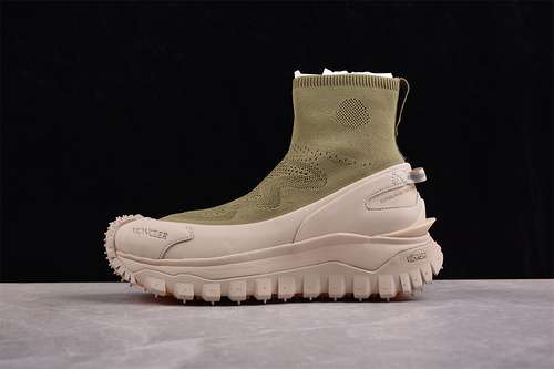 440MONCLER TRAILGRIP BROWNGREENWOMAN3639MAN4046