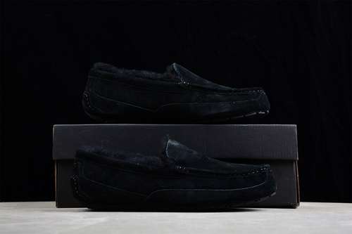 320UGG SLIPON PEAS SHOES BLACKBLACKBLACKMAN3945