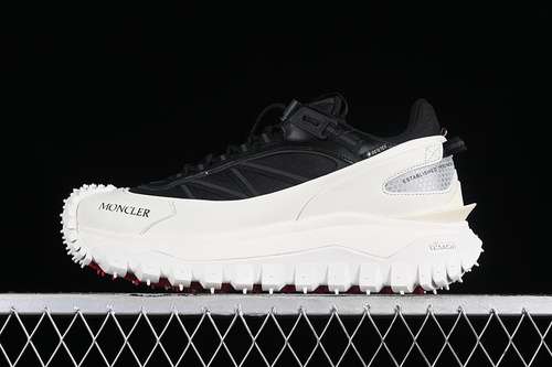 530M00100M2058MONCLER TRAILGRIP GTX WHITEBLACKWOMAN3639MAN4046
