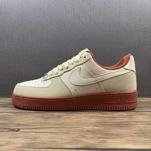 310AA1391111AIR FORCE 1 LOW 07 SE BEIGEWHITEBROWNGOLDWOMAN3639MAN4045