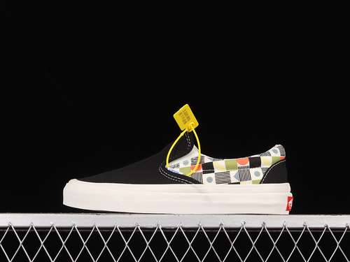 250VN0A7Q584WMCLASSIC SLIPON 98 DX BLACKBLACKWHITEWOMAN3539MAN4044