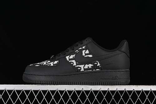300CW2288111AIR FORCE 1 07 LOW BLACKGREYWOMAN3639MAN4045