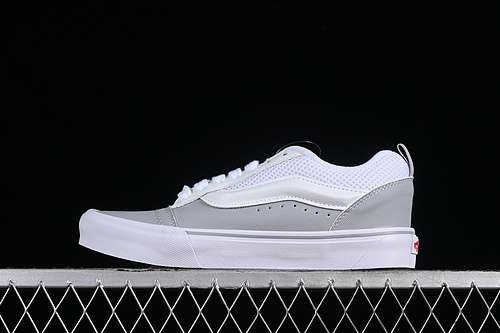220VN0009QCYF9VANS CLASSICS KNU SKOOL RETRO SKATE WHITEREDWOMAN3539MAN4044