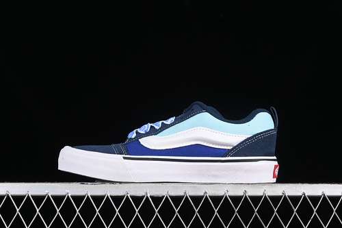 220VN0009QCBLKVANS CLASSICS KNU SKOOL WHITEBLUEWOMAN3539MAN4044