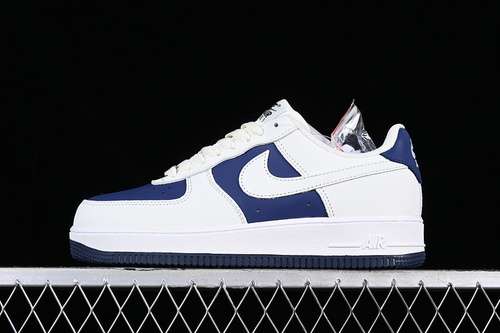 280AL2236103AIR FORCE 1 07 LOW WHITEBLUEWOMAN3639MAN4045