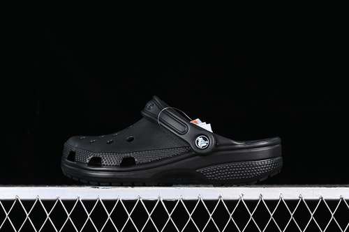 180CROCS DUAL PURPOSE BEACH HOLE SANDALS BLACKWOMAN3439MAN4046