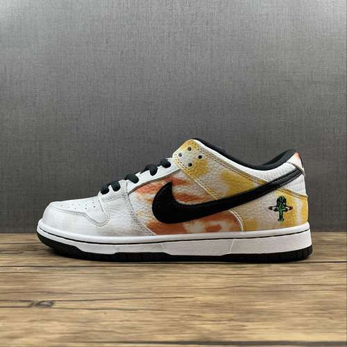 360BQ6832101DUNK SB LOW TIEDYE RAYGUN WHITEORANGE FLASHWHITEWOMAN3639MAN40475