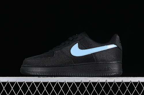 340CW2288012AIR FORCE 1 07 LOW BLACKBLUEWOMAN3639MAN4045