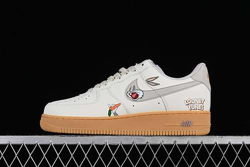 320XC2351660AIR FORCE 1 07 LOW BUGS BUNNY WHITEGREYBROWNWOMAN3639MAN4045