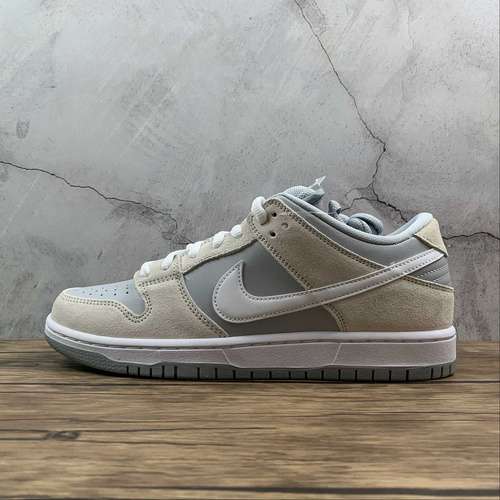 290AR0778110SB DUNK LOW TRD SUMMIT WHITEWOLF GREYWOMAN3639MAN4046